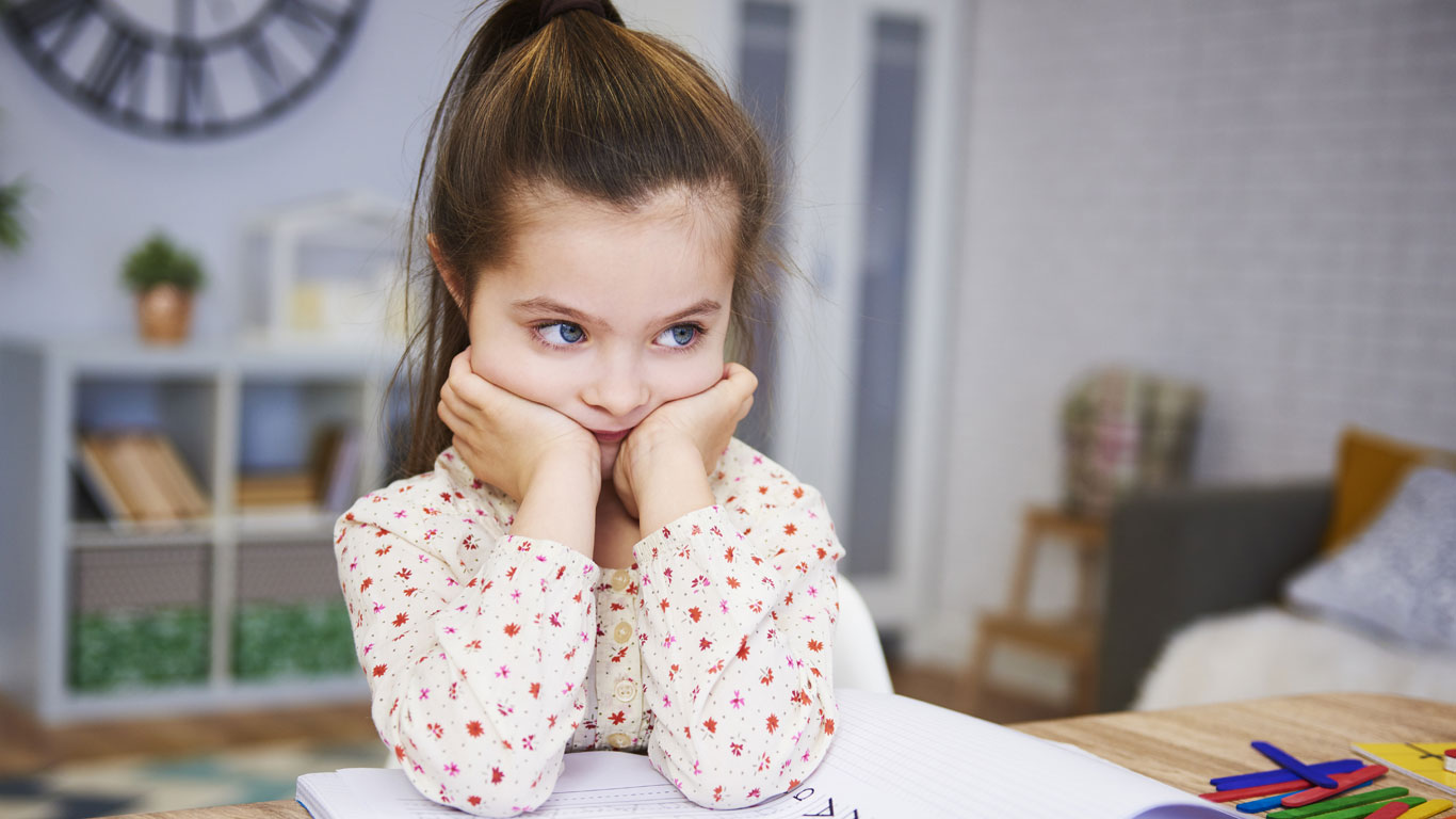 Çocuklarda Dikkat Dağınıklığı Neden Olur? Dikkat Eksikliği ve Hiperaktiviteyi Anlamak